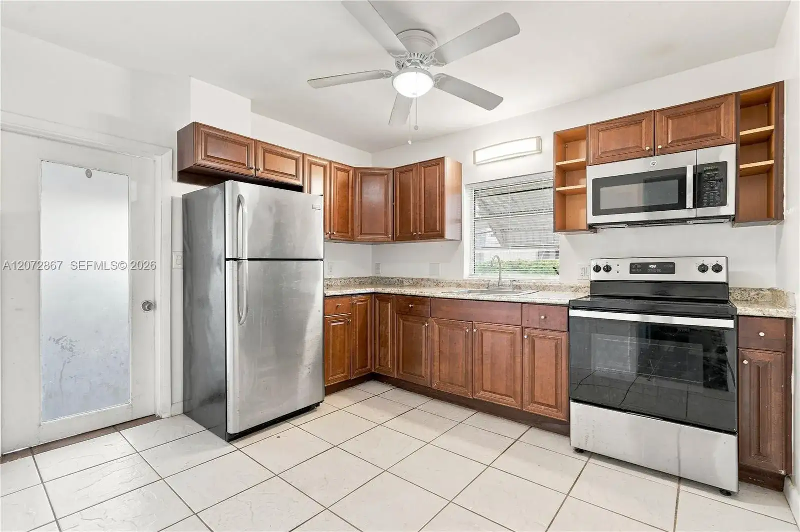 126 SE 4th St, Hallandale Beach FL 33009 photo 4
