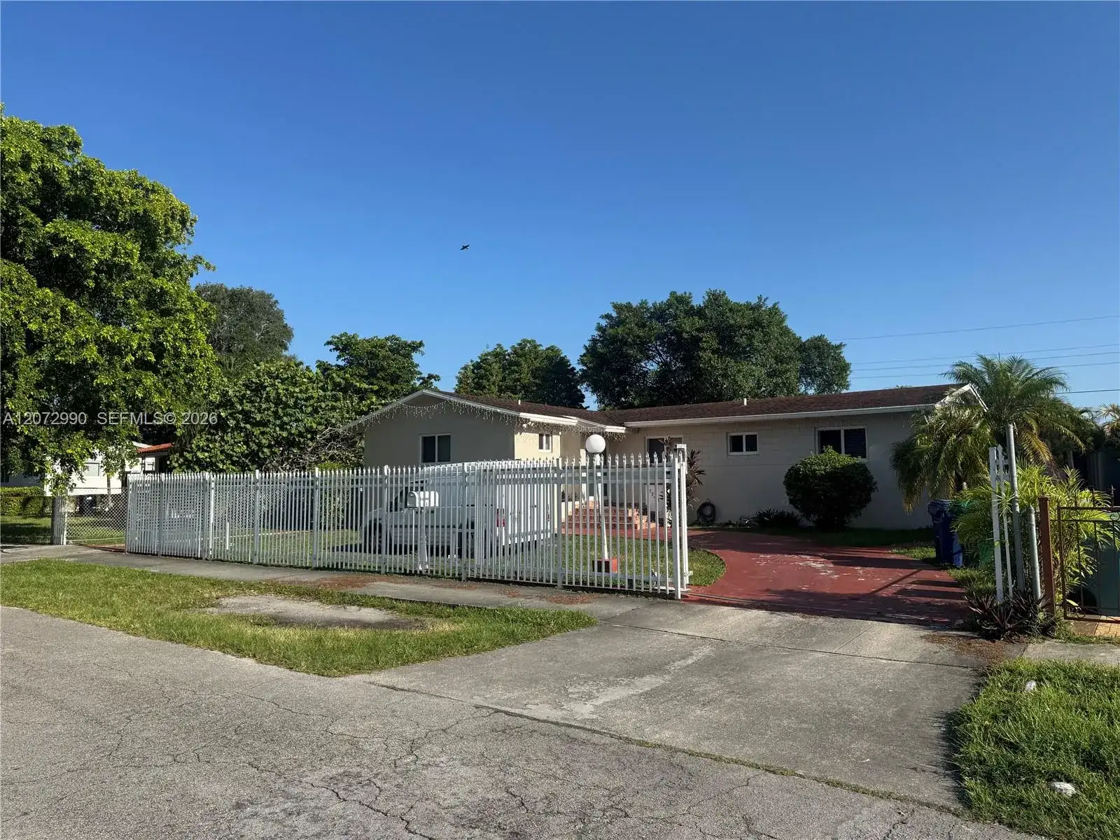 7741 SW 20th St, Miami FL 33155 photo 2