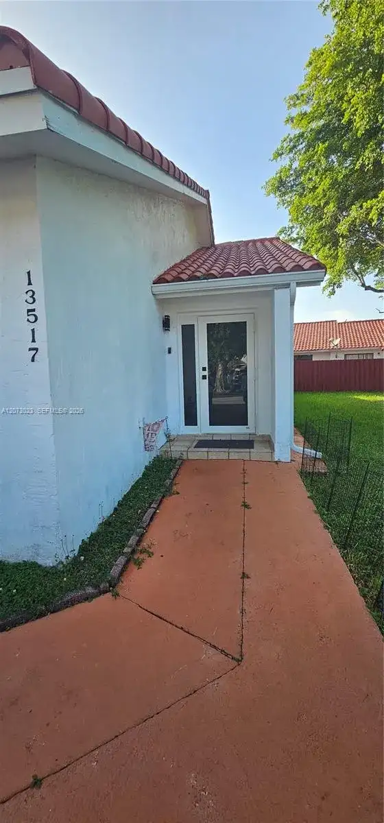 13517 SW 59th Ln, Miami FL 33183 photo 2