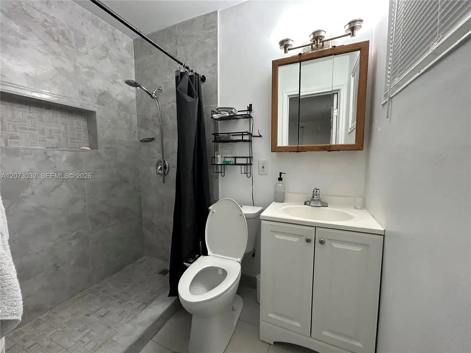 571 SW 29th Ter, Fort Lauderdale FL 33312 photo 3