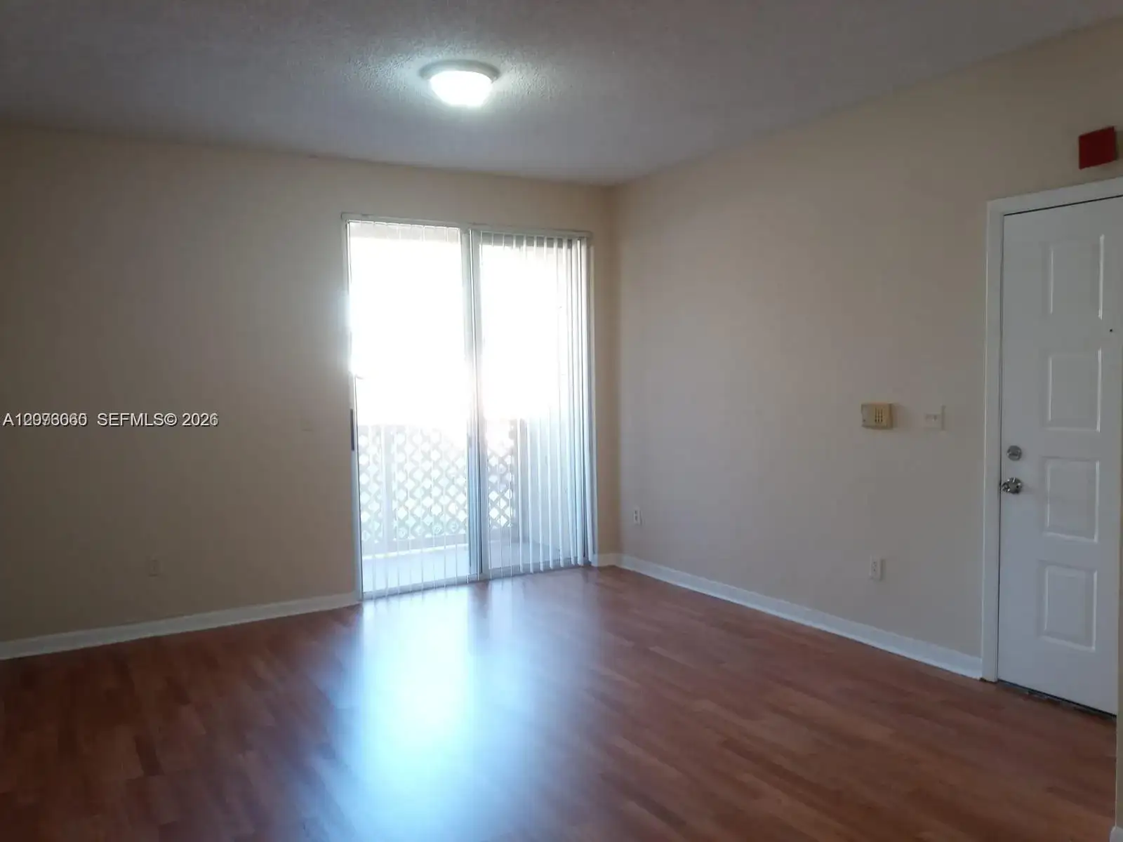 18304 NW 68th Ave, Hialeah FL 33015 photo 5