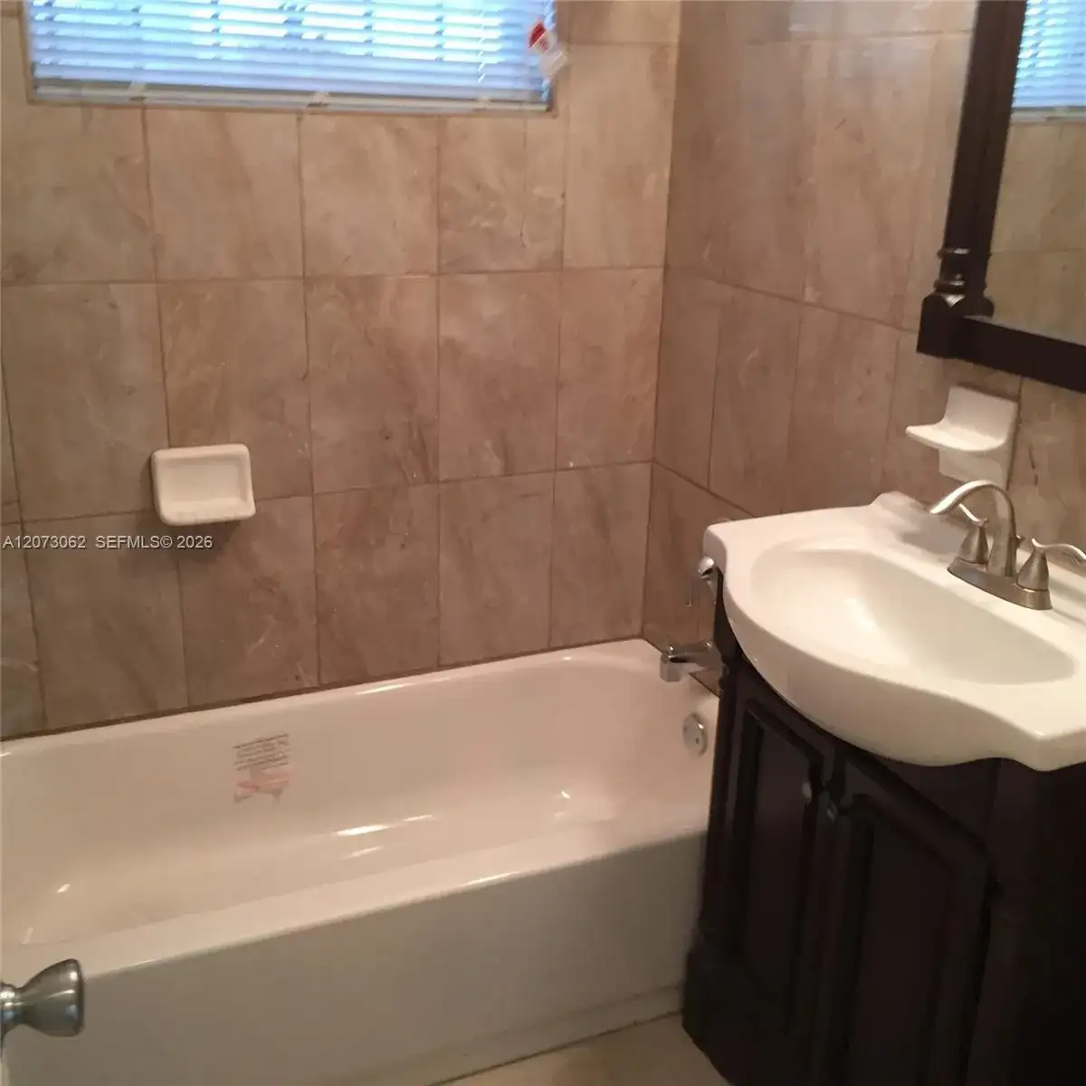 1000 NW 39th St, Miami FL 33127 photo 5