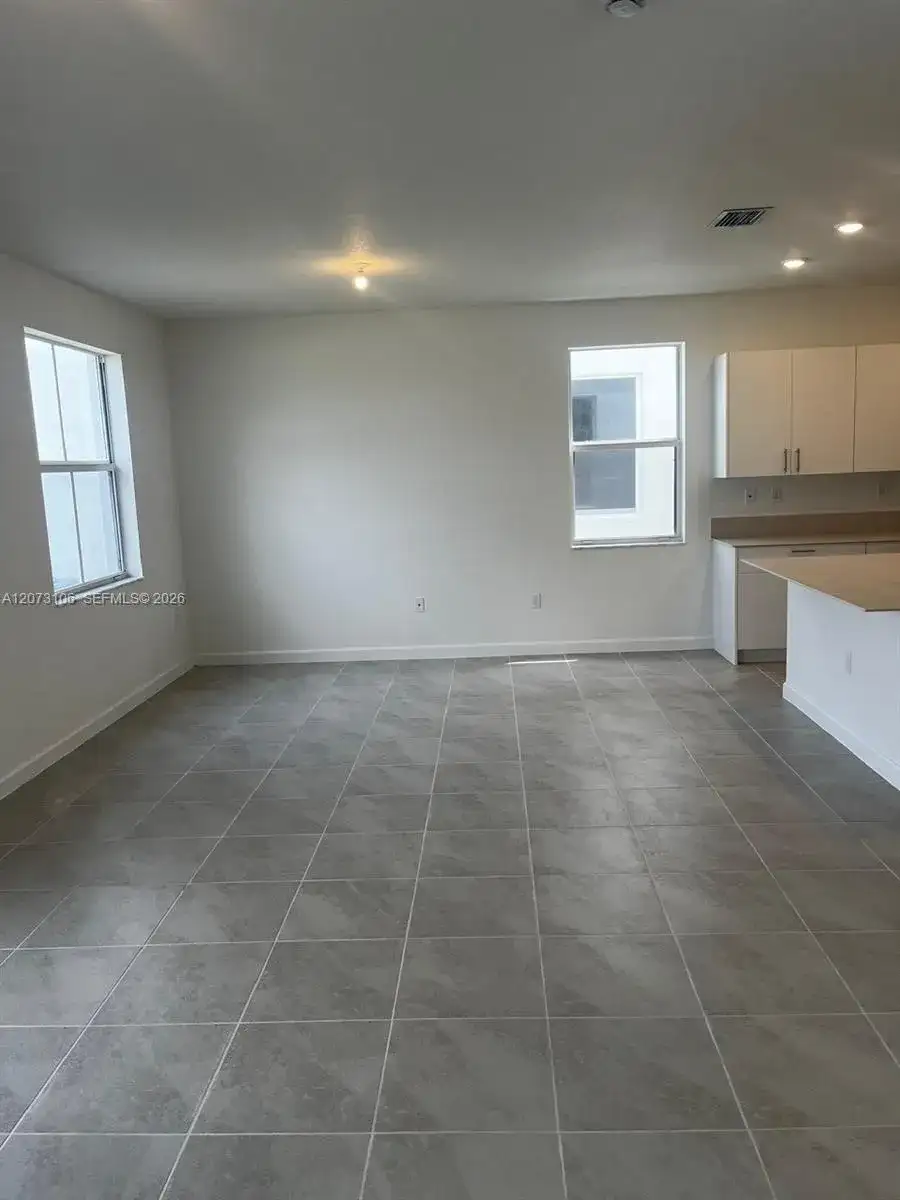 2625 SE 24th Ct, Homestead FL 33035 photo 5