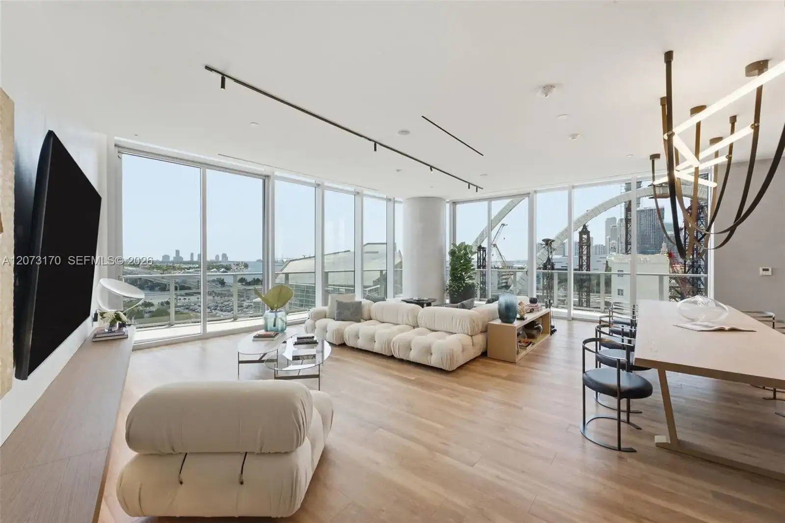 1400 Biscayne # 202, Miami FL 33132 photo 2