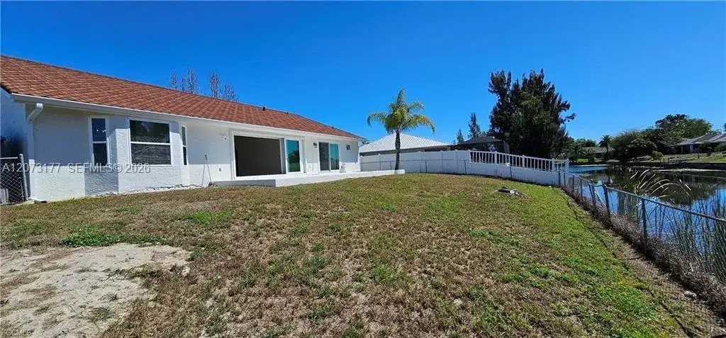 420 SE 15TH TER, Cape Coral FL 33990 photo 4