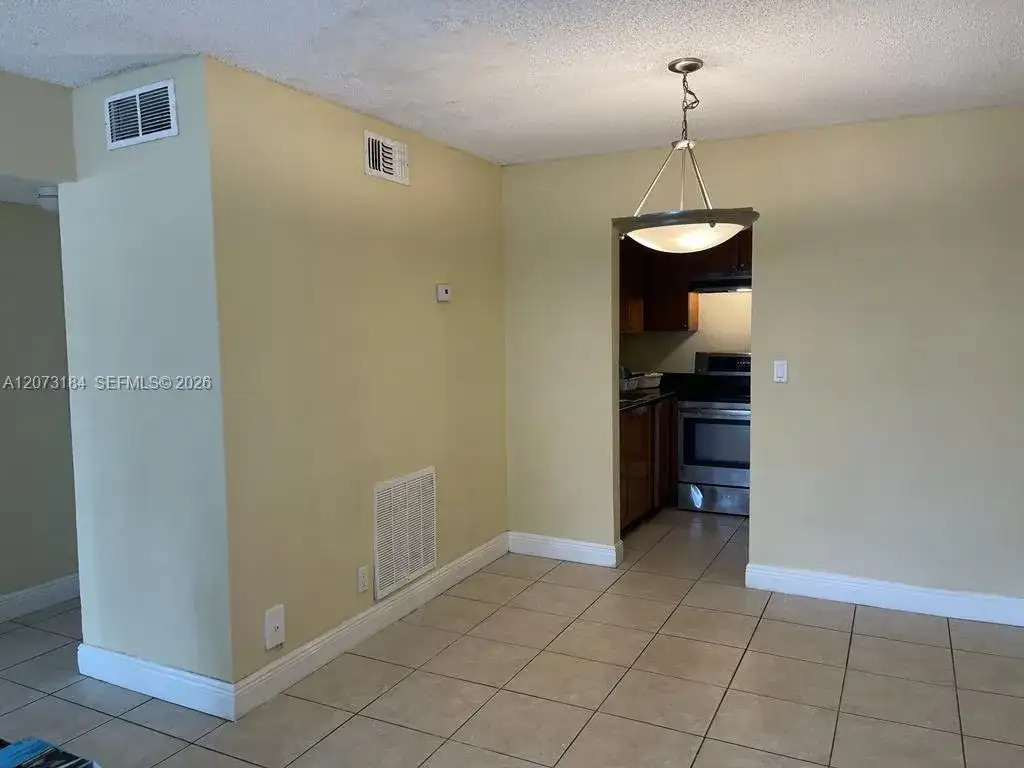 4251 NW 5th St # 112, Plantation FL 33317 photo 2