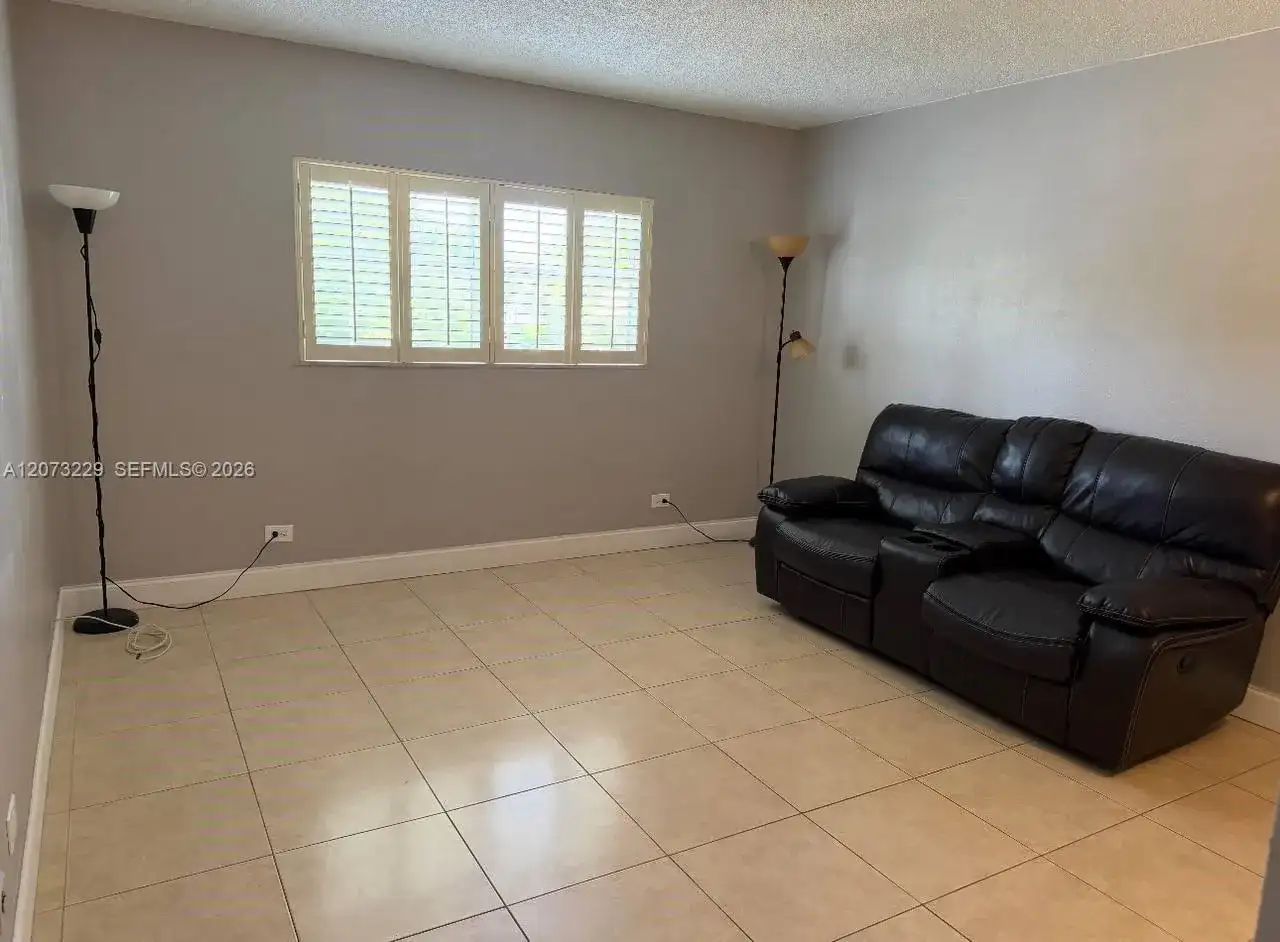 800 NE 195th St # 211, Miami FL 33179 photo 5