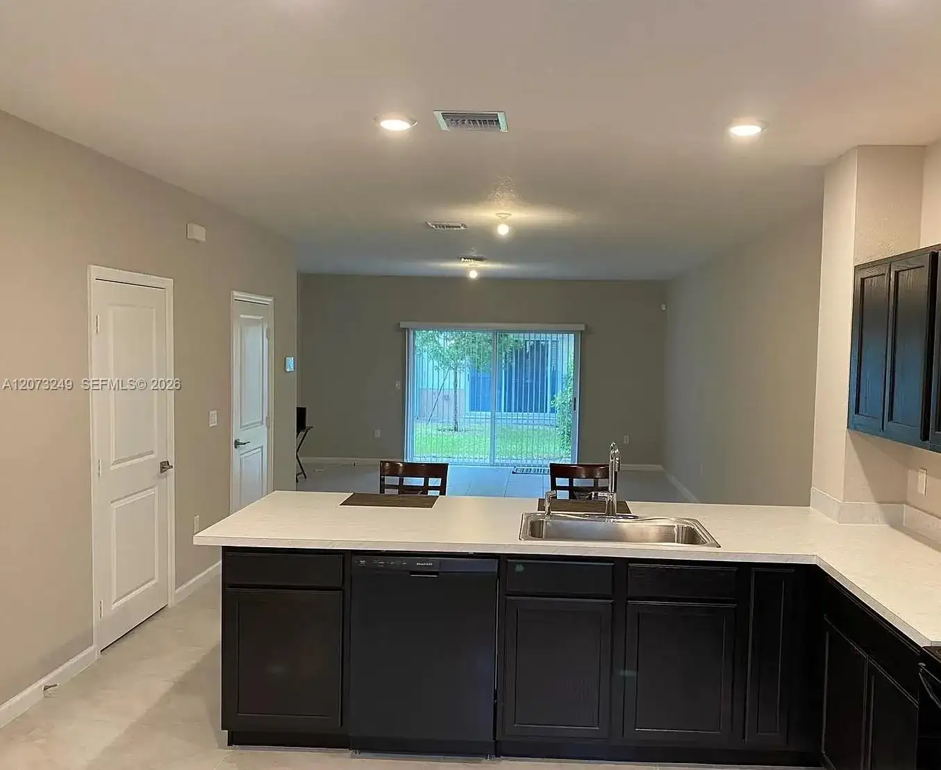 2810 NW 181st St, Miami Gardens FL 33056 photo 3