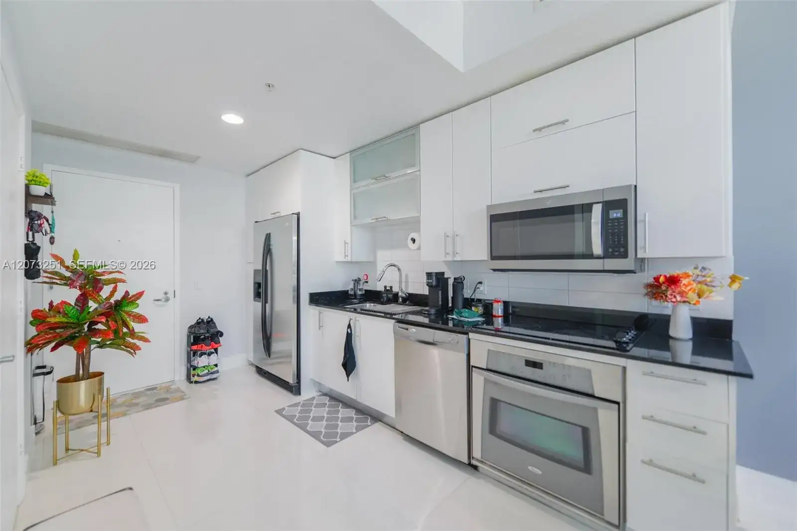 60 SW 13th St # 2404, Miami FL 33130 photo 3