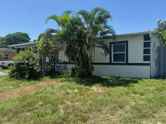 12610 NW 23rd Ave, Miami FL 33167 photo 3