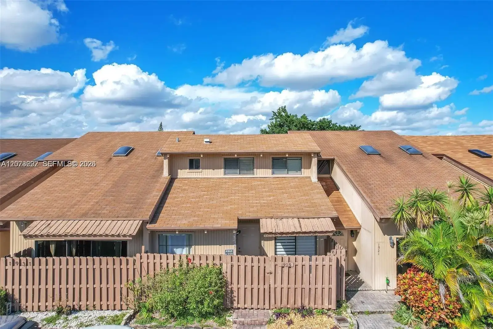 1925 SW 81st Ter, Davie FL 33324 photo 2