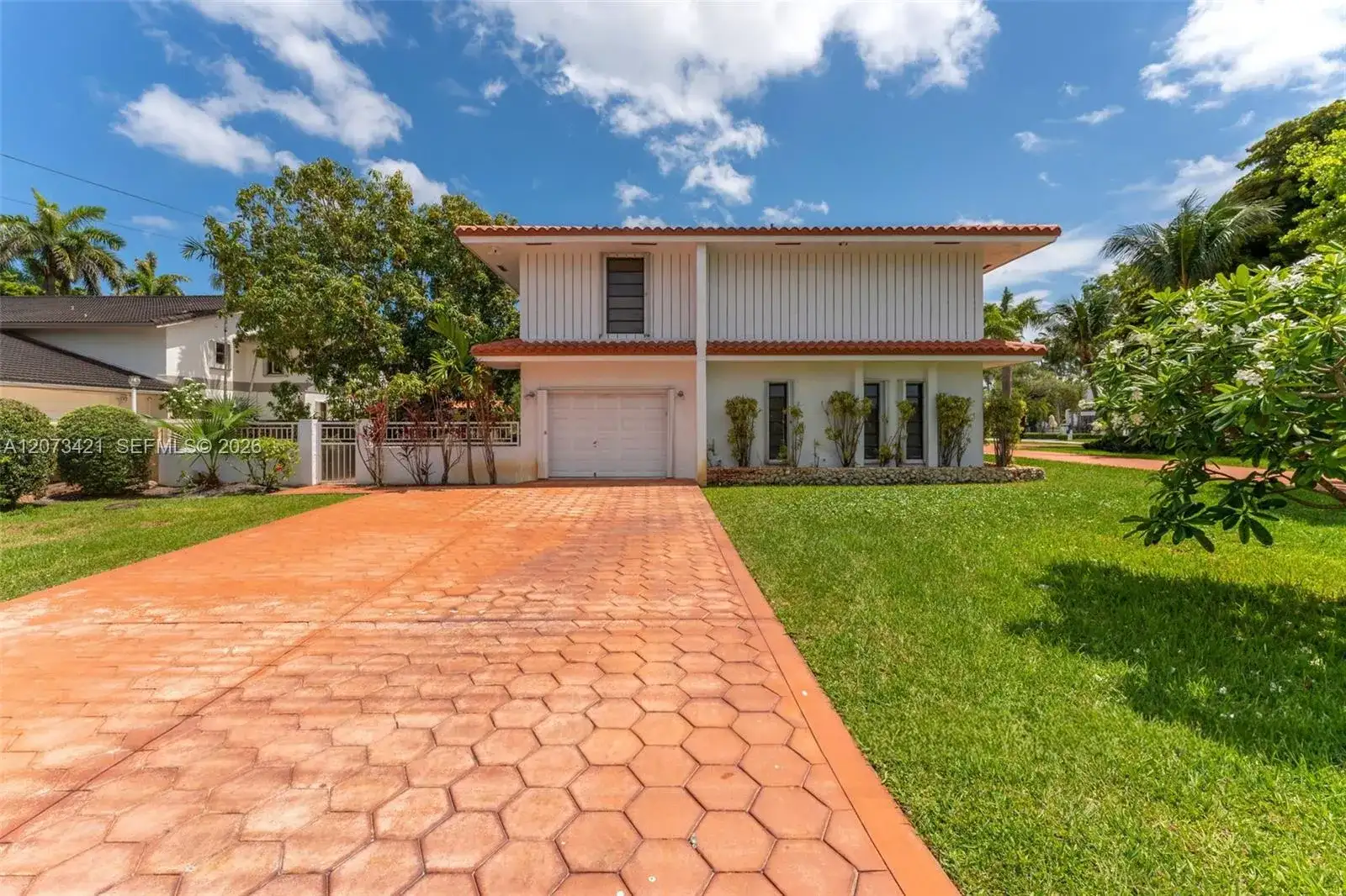 8390 SW 2nd St, Miami FL 33144 photo 4