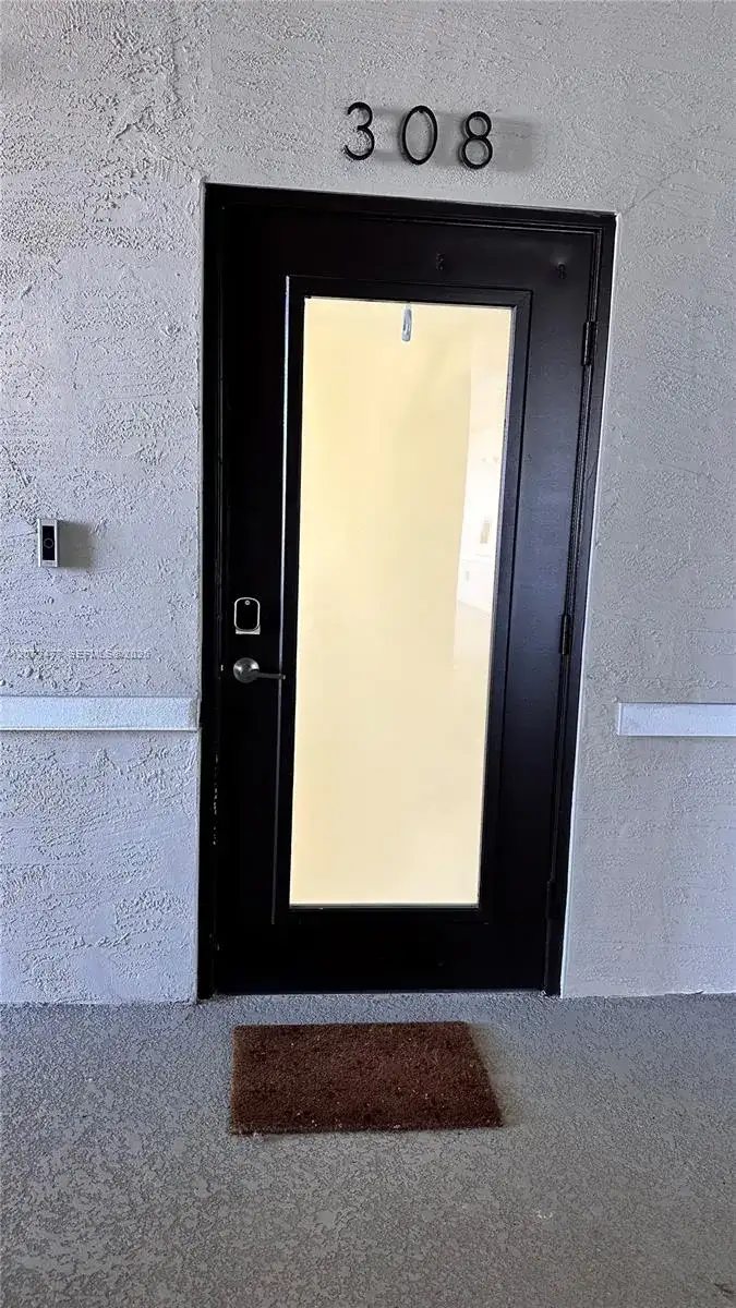 8001 NW 41st St # 308, Doral FL 33166 photo 2