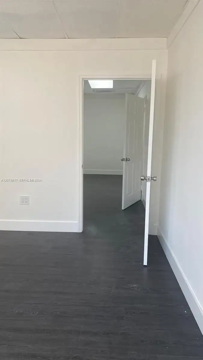 1710 NW 7th St # 5, Miami FL 33125 photo 2