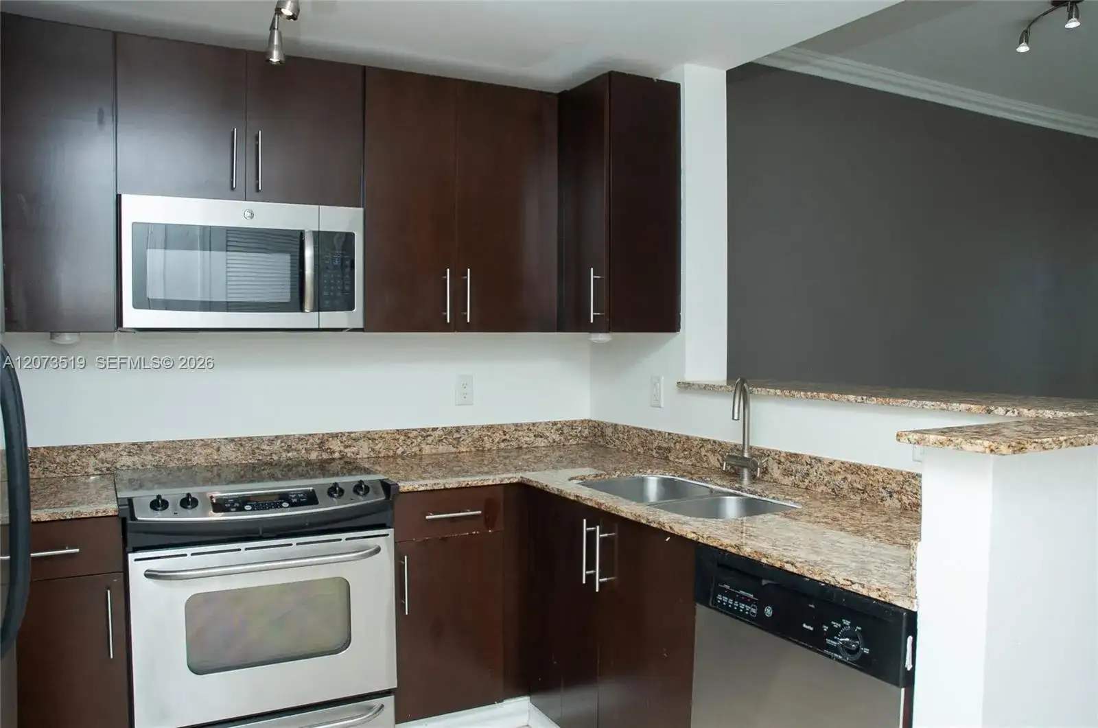 10 Aragon Ave # 703, Coral Gables FL 33134 photo 4