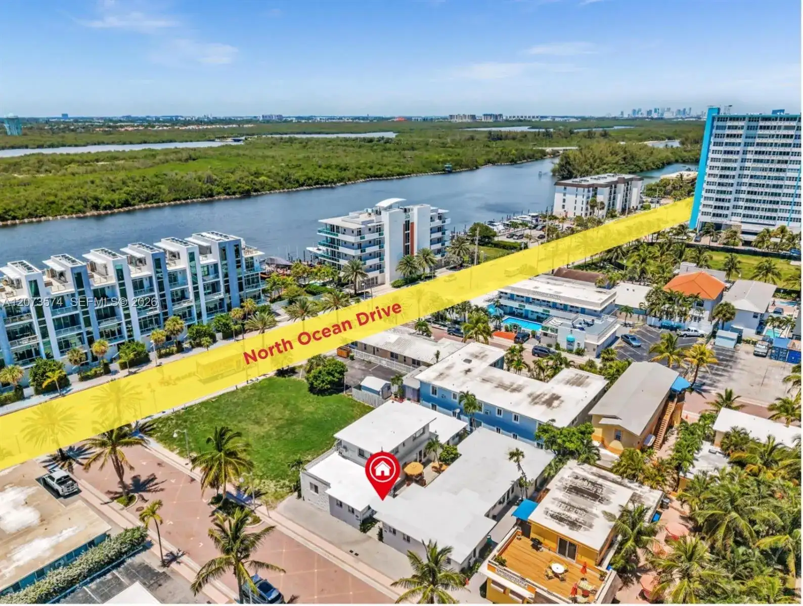 325 Harding St, Hollywood FL 33019 photo 2