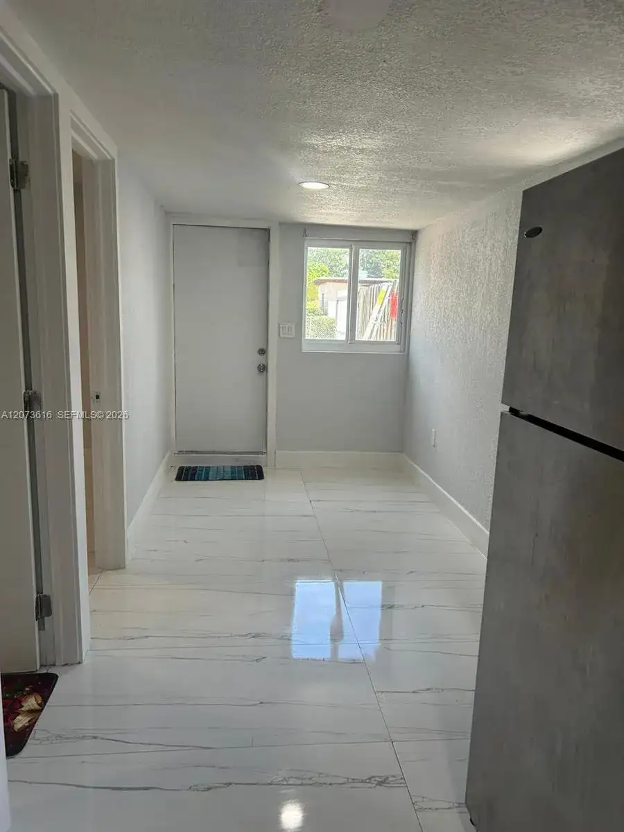 2500 NW 91st St, Miami FL 33147 photo 5