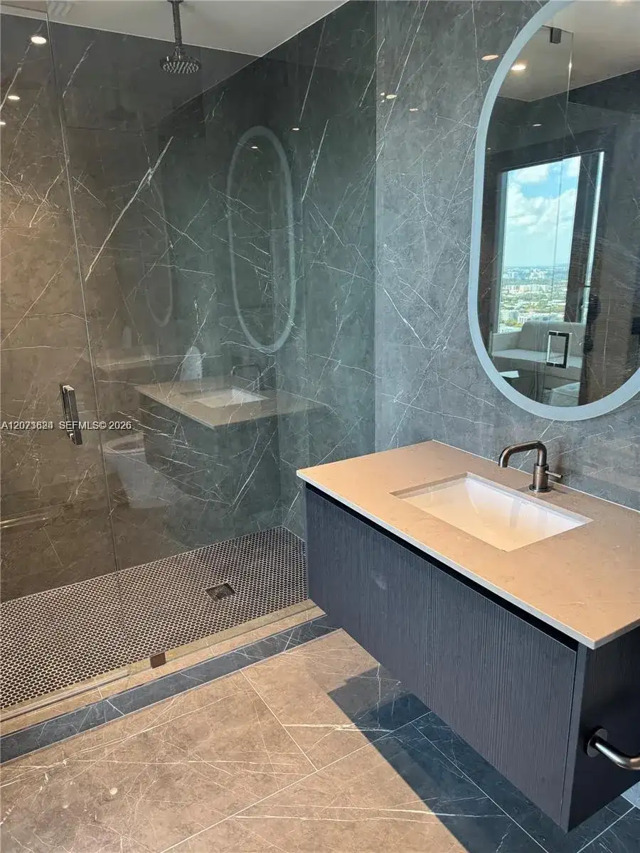 20 NE 11 # 3003A, Miami FL 33132 photo 3