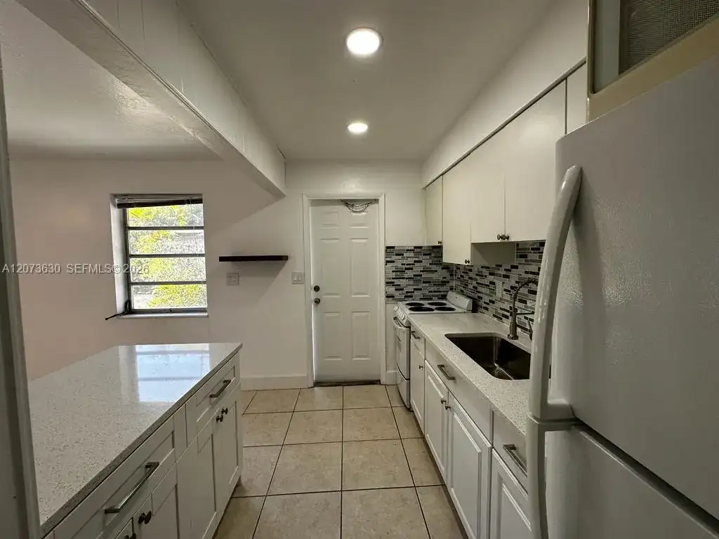 2115 N 17th Ct # 3, Hollywood FL 33020 photo 2