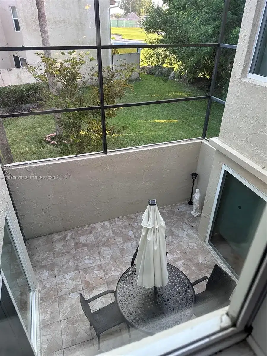 14359 Kendale Lakes Cir, Miami FL 33183 photo 2