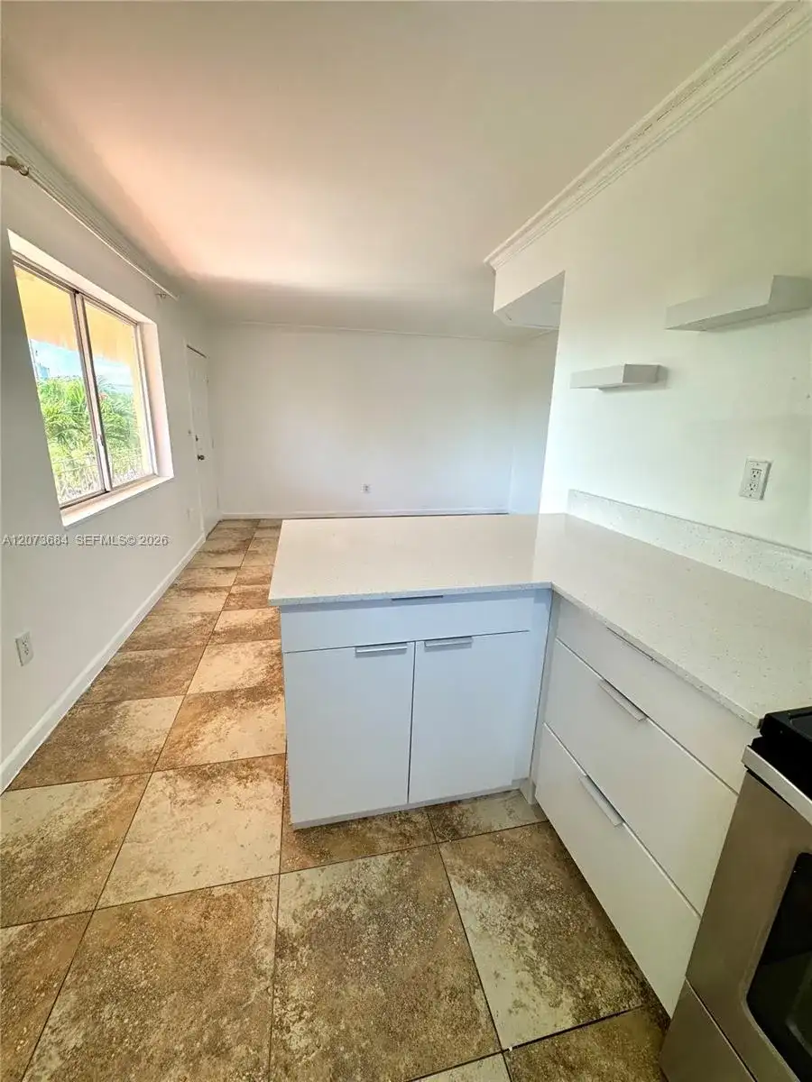 1020 SW 7 th # 9, Miami FL 33130 photo 3