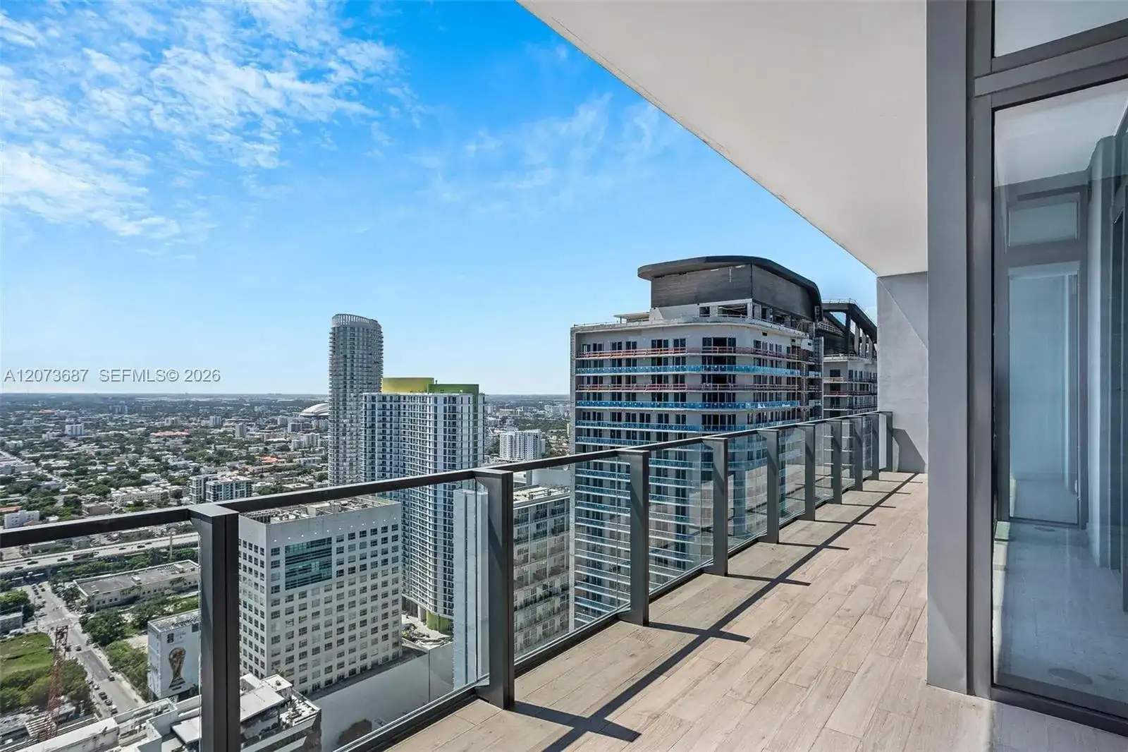 88 SW 7th St # 4004, Miami FL 33130 photo 4