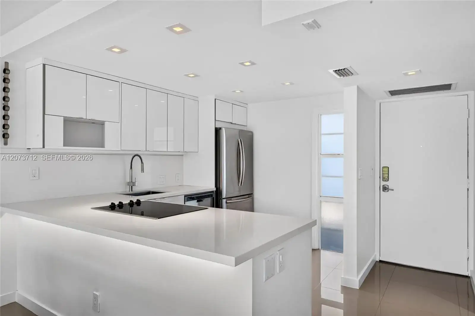 3301 N Country Club Dr # 310, Aventura FL 33180 photo 2