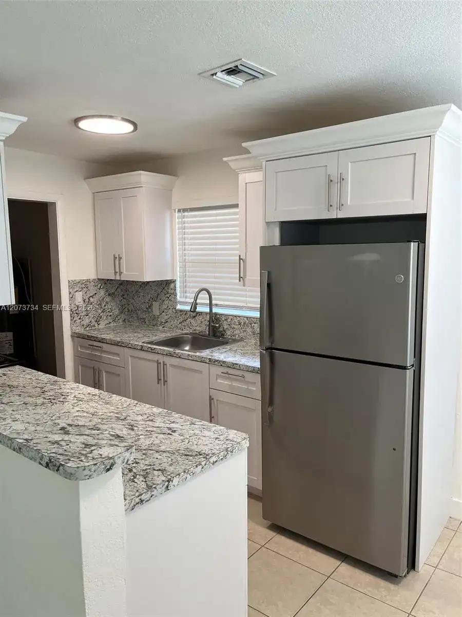 330 NE 7th St # 330, Pompano Beach FL 33060 photo 2