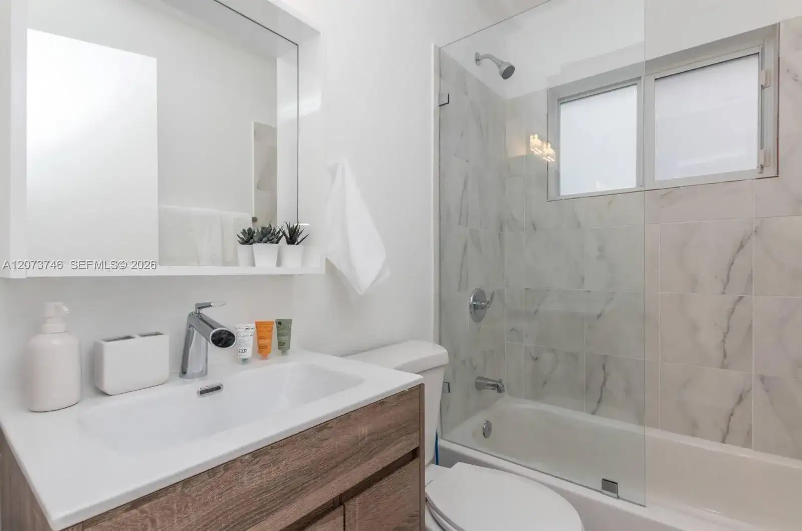 6509 NE 5th Ave, Miami FL 33138 photo 4