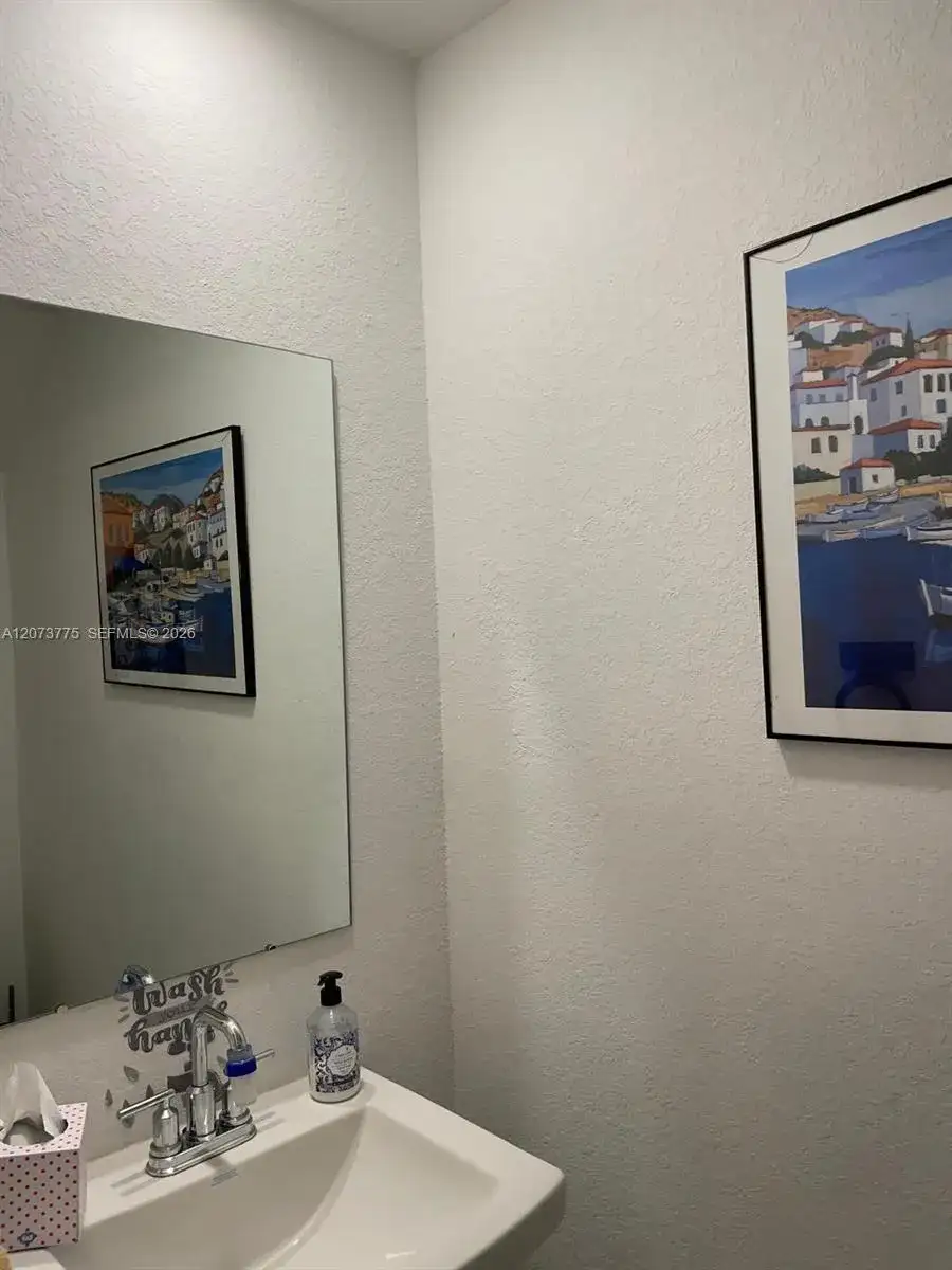 556 NE 5th St # 1, Florida City FL 33034 photo 2