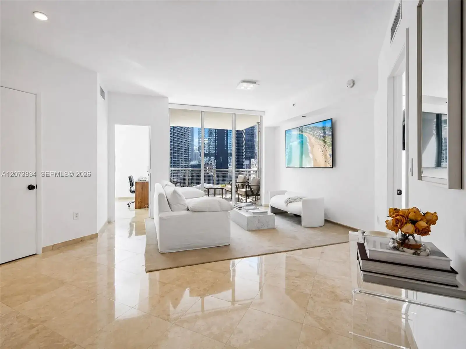 350 S Miami Ave # 2304, Miami FL 33130 photo 2