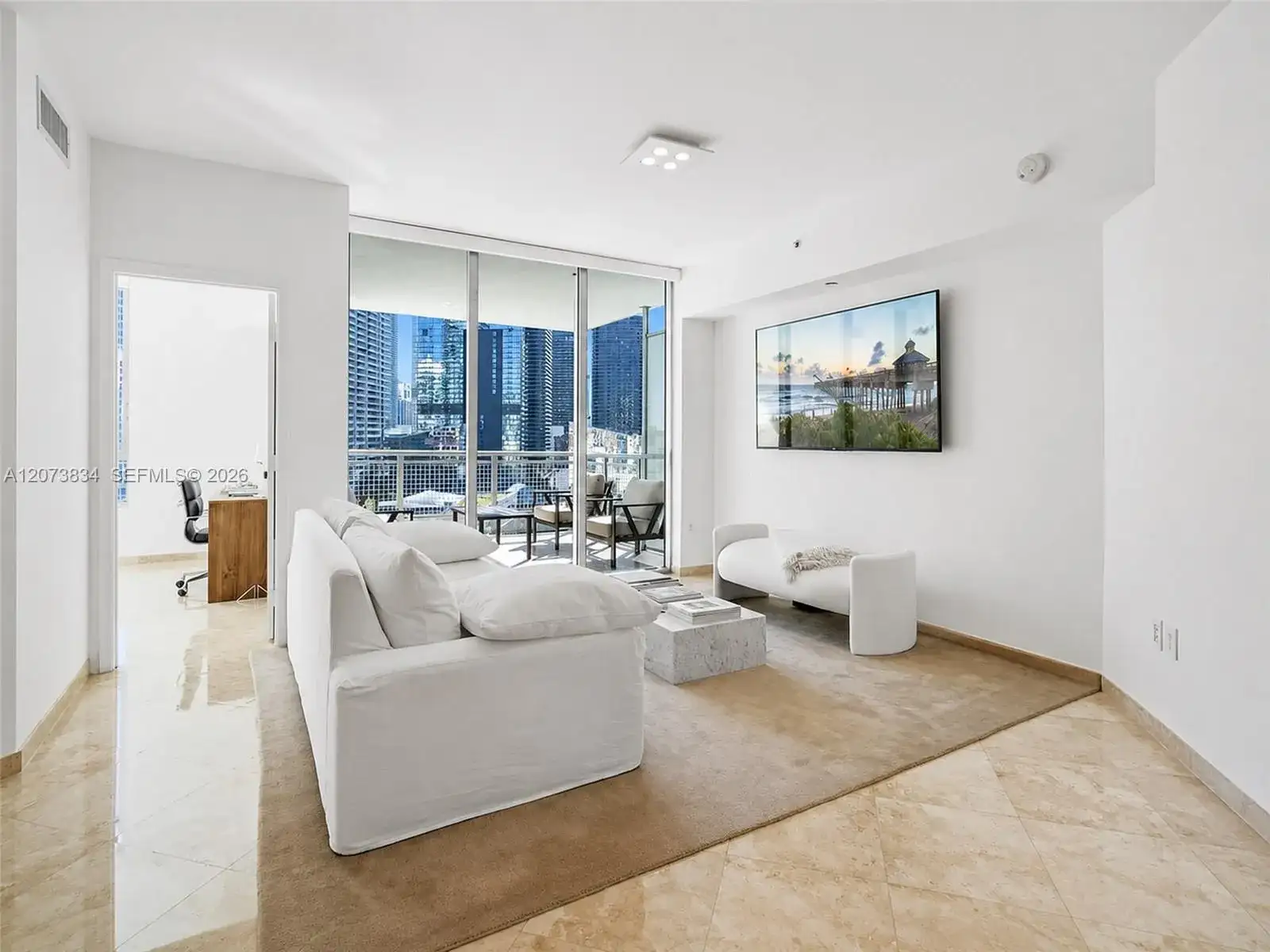 350 S Miami Ave # 2304, Miami FL 33130 photo 3