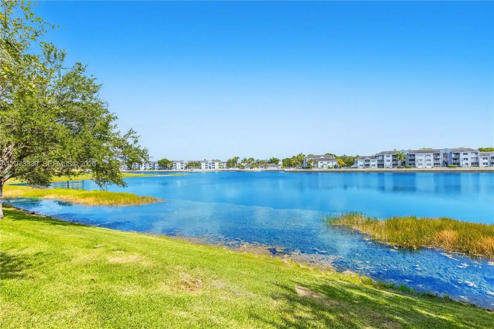 8549 SW 214th Ln, Cutler Bay FL 33189 photo 5