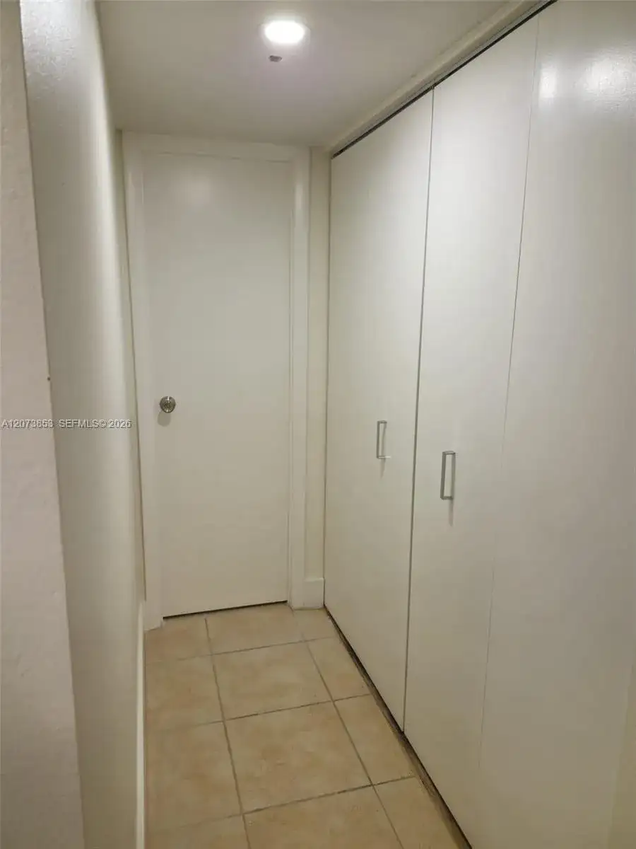 4800 NW 35th St # 607, Lauderdale Lakes FL 33319 photo 3