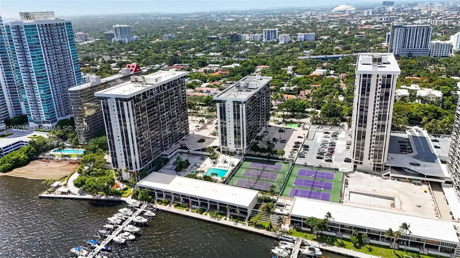 1915 Brickell Ave # C1607, Miami FL 33129 photo 4