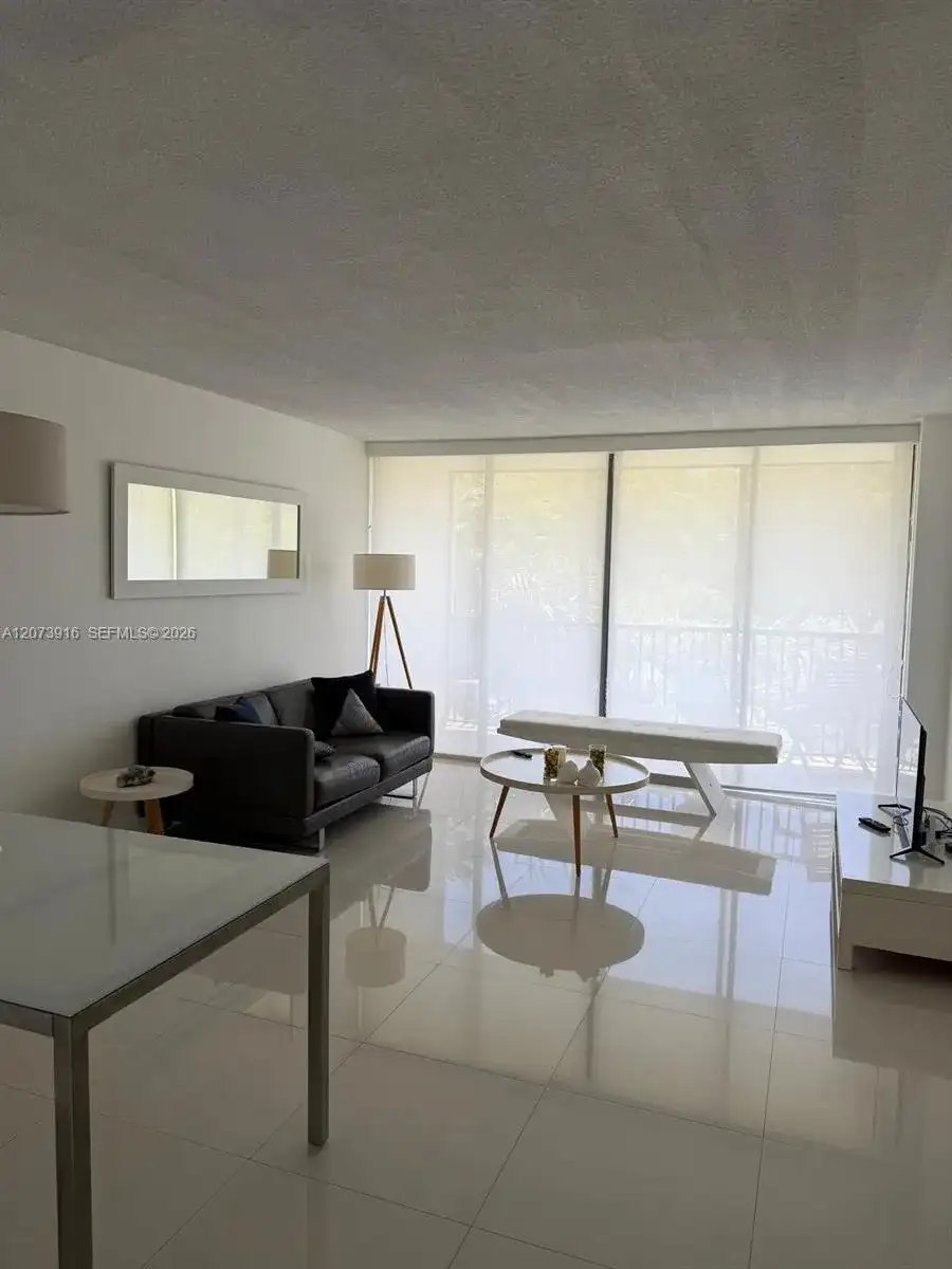 3475 N Country Club Dr # 309, Aventura FL 33180 photo 4