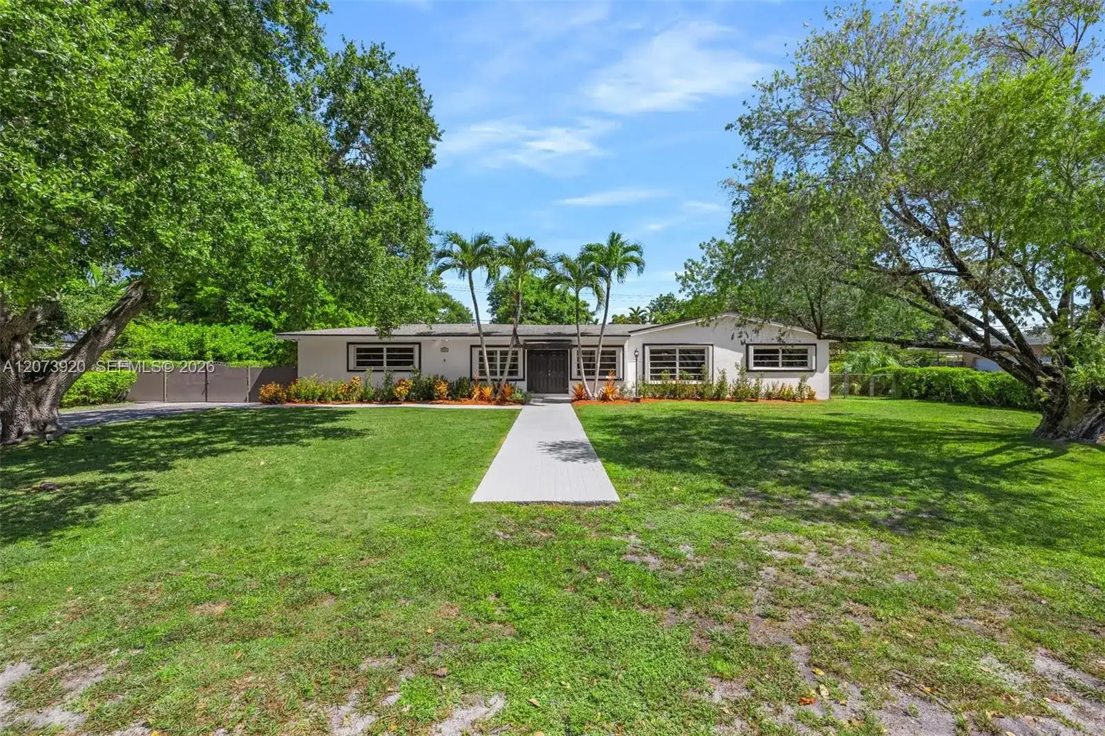 8261 SW 142nd St, Palmetto Bay FL 33158 photo 4