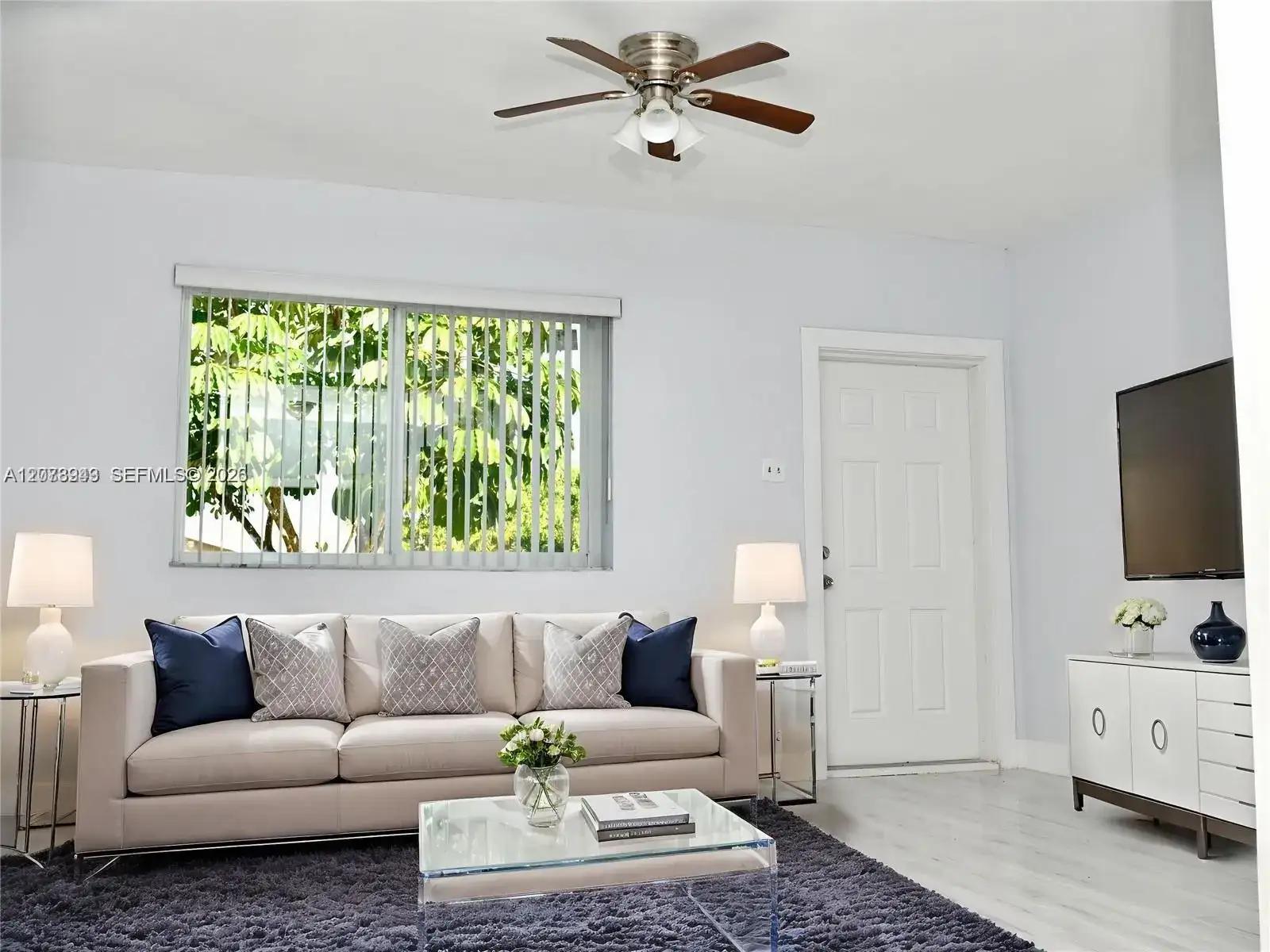 747 NW 5th Ct, Hallandale Beach FL 33009 photo 2
