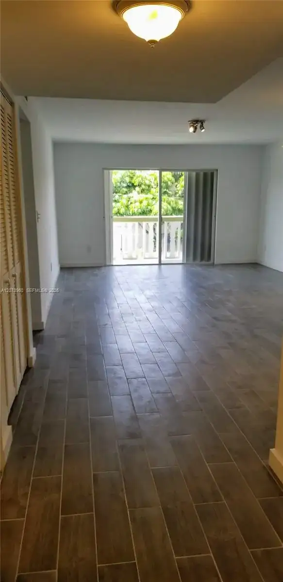 15205 NE 6th Ave # D204, Miami FL 33162 photo 2