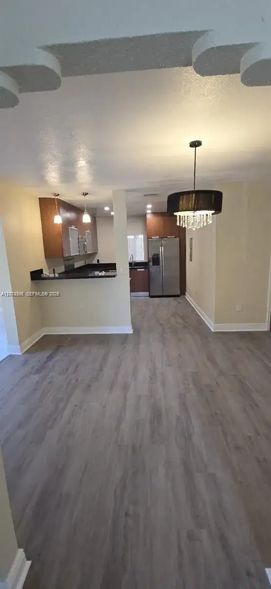1259 NW 34th Ave, Miami FL 33125 photo 4