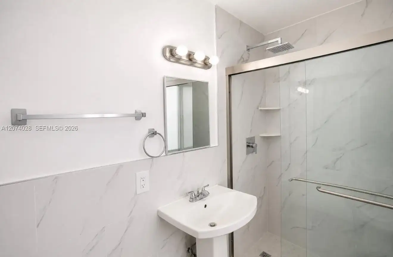 6080 W Flagler St # 24, Miami FL 33144 photo 2