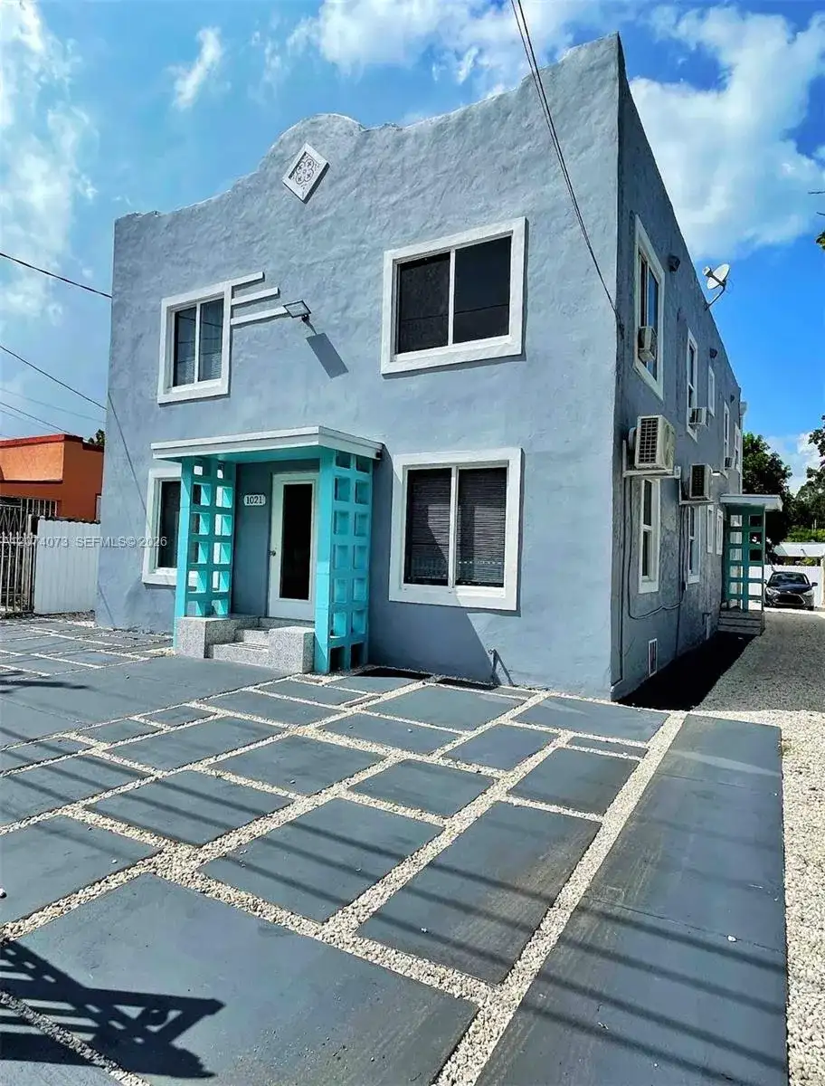 1021 NW 30th St, Miami FL 33127 photo 3