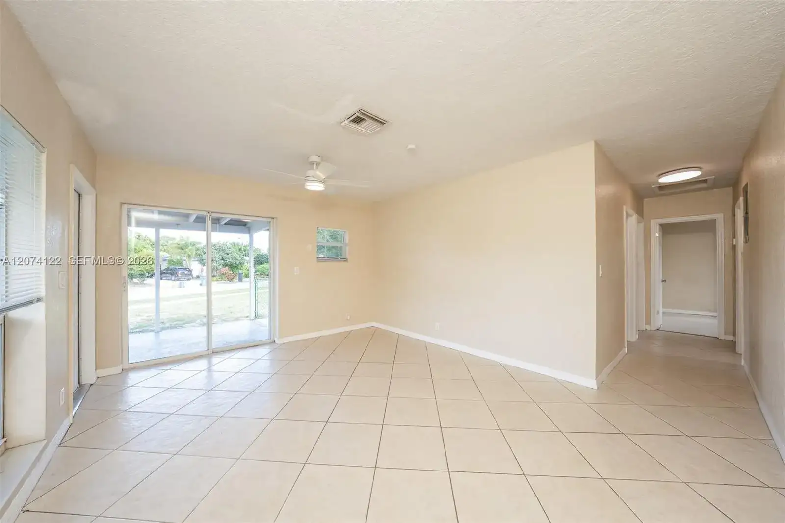 900 W Bloxham St, Lantana FL 33462 photo 3