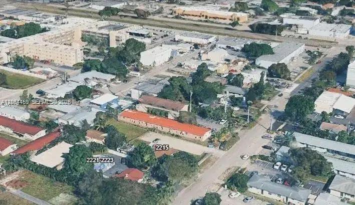 2210 Pierce St, Hollywood FL 33020 photo 3