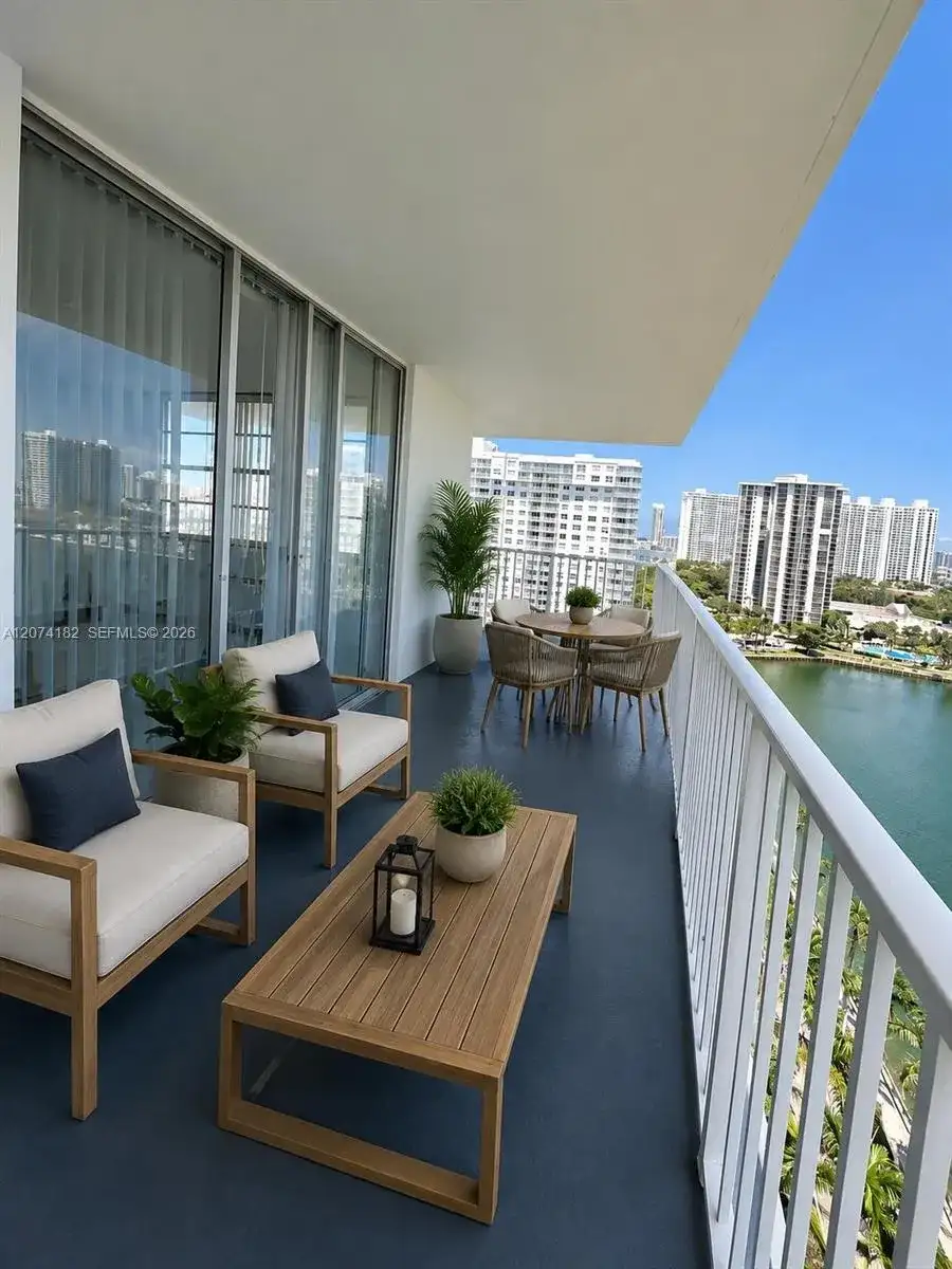 2801 NE 183rd St # 1616W, Aventura FL 33160 photo 4