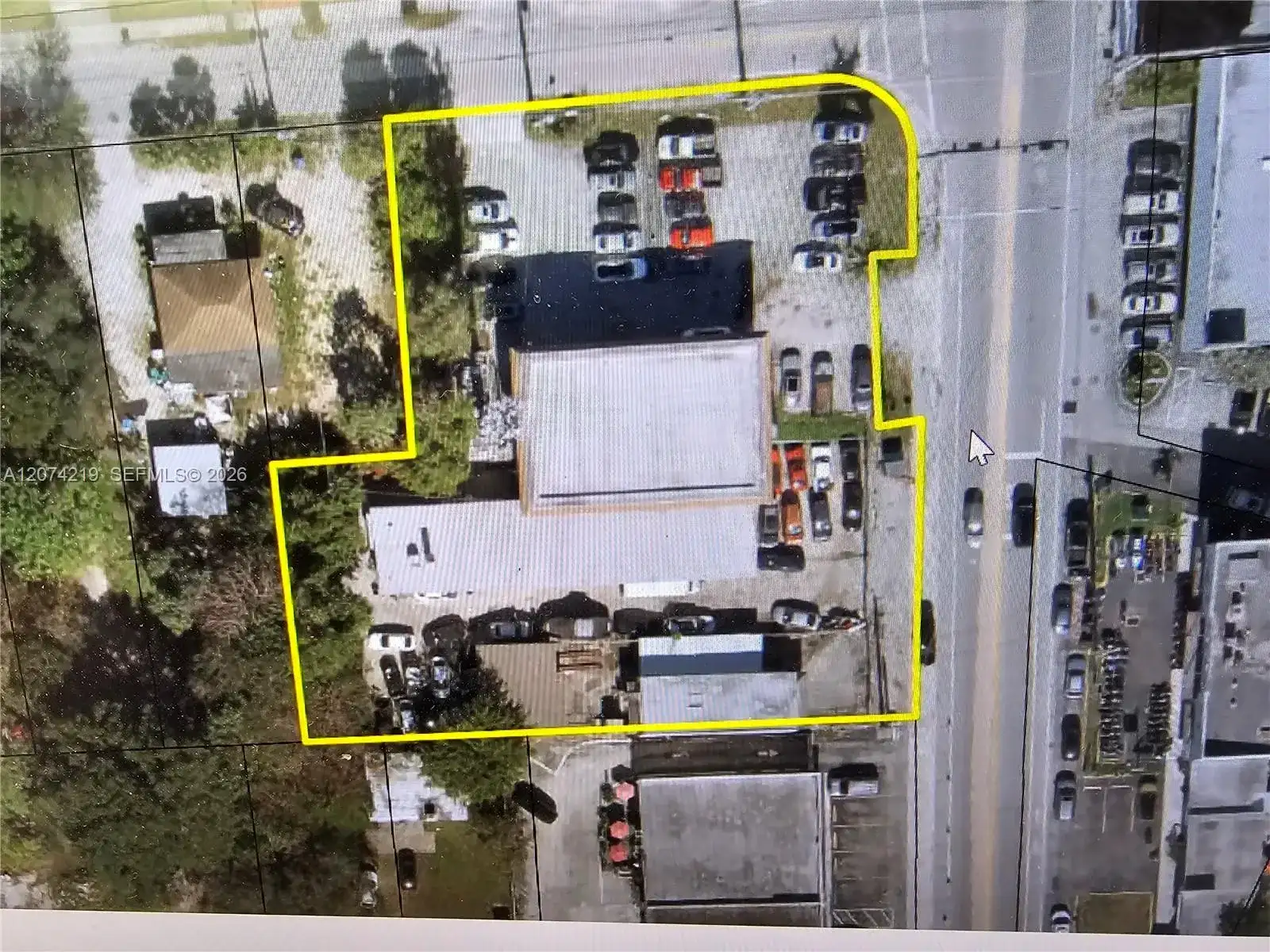18356 W Dixie Hwy, North Miami Beach FL 33160 photo 2