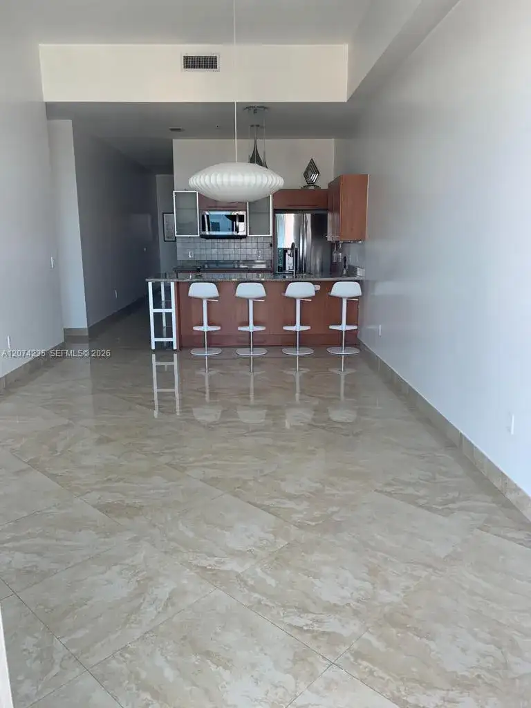185 SW 7th St # 4303, Miami FL 33130 photo 3