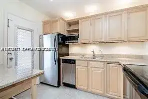 4750 NW 10th Ct # 308, Plantation FL 33313 photo 3
