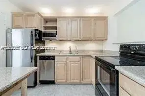 4750 NW 10th Ct # 308, Plantation FL 33313 photo 4