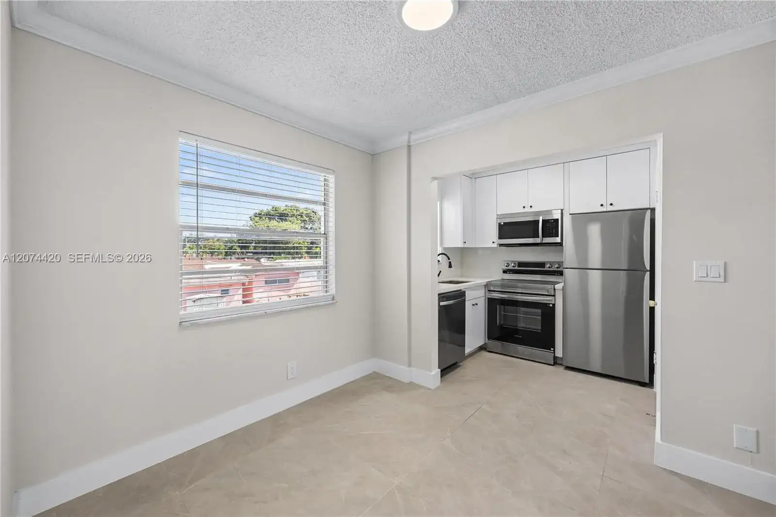 4933 Hollywood Blvd # 202, Hollywood FL 33021 photo 2